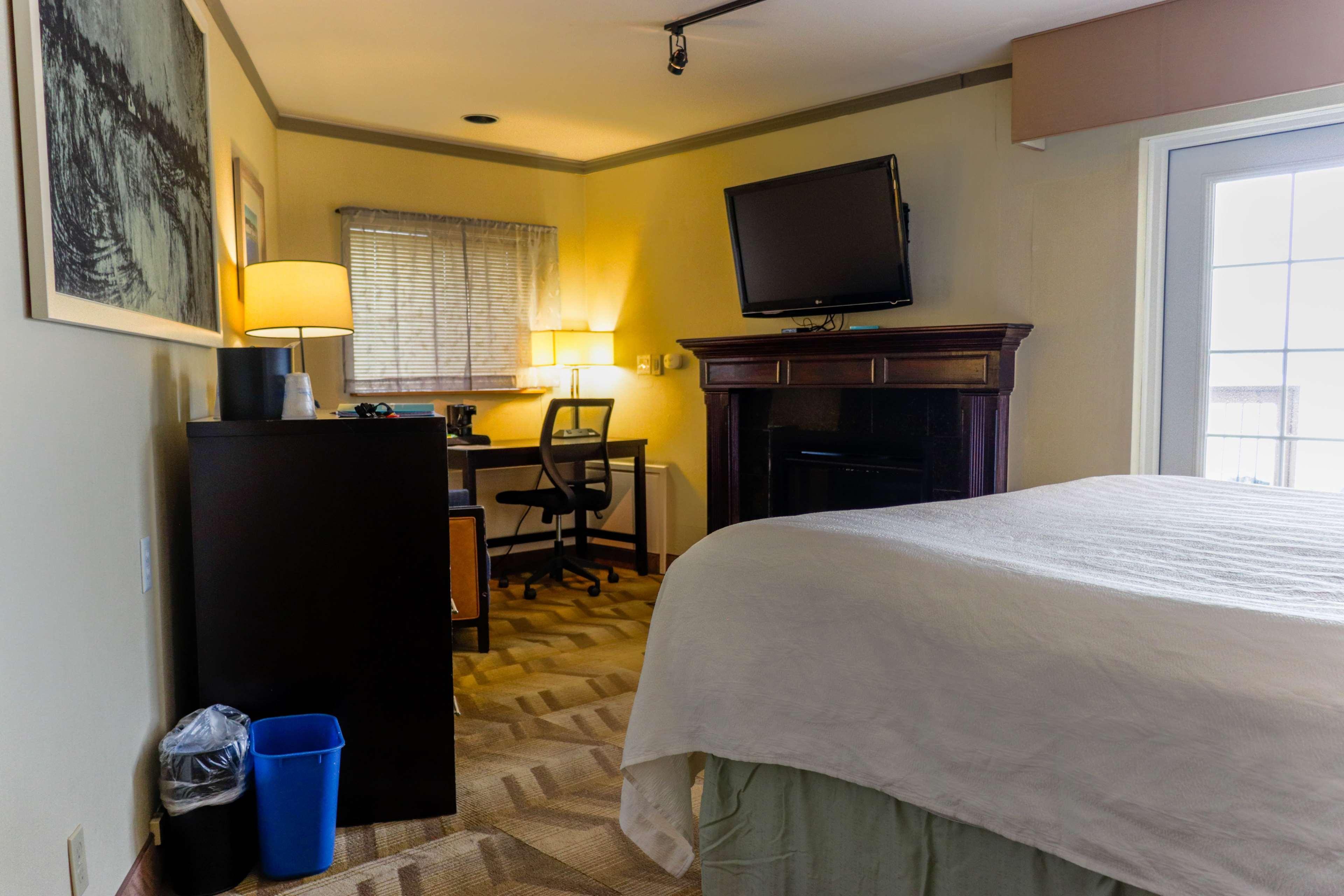 Best Western Plus Silverdale Beach Hotel מראה חיצוני תמונה
